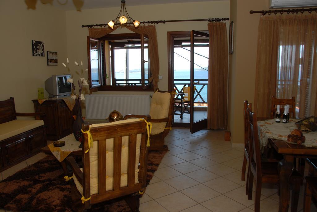 Dione Apartments Uranopoli Pokoj fotografie
